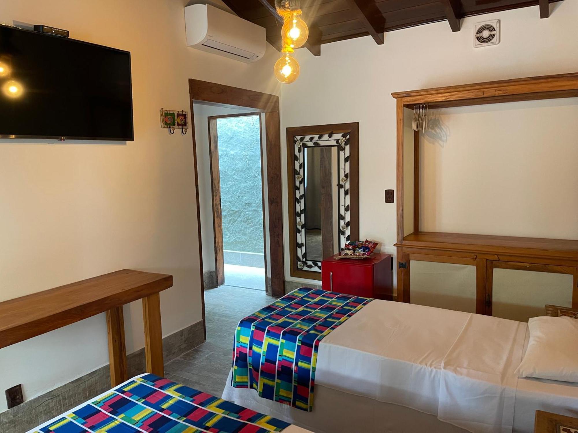Hotel Village Enseada Ubatuba Esterno foto
